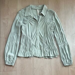 By Anthropologie Long-Sleeve Shirred Buttondown Shirt LIGHT BLUE